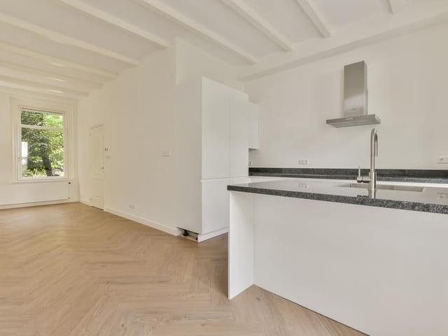 Woning te huur in Zuid, Amsterdam