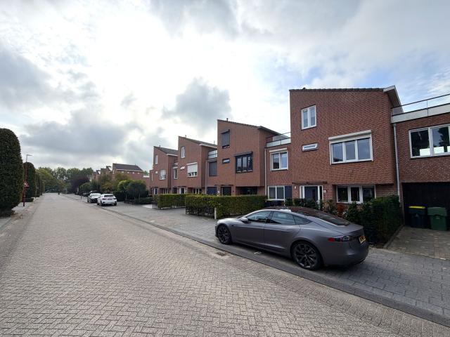 Woning te huur in Poortwijk, Oud-Beijerland