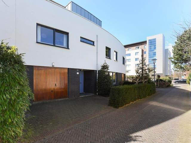 Woning te huur in Oegstgeest, Zuid Holland