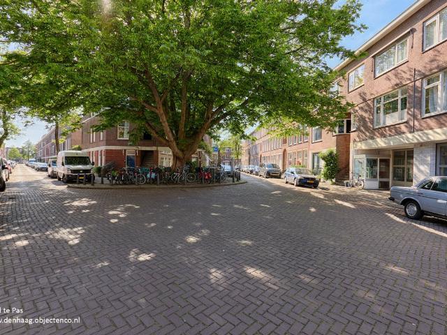 Bovenwoning te huur in Bomenbuurt, 's-gravenhage