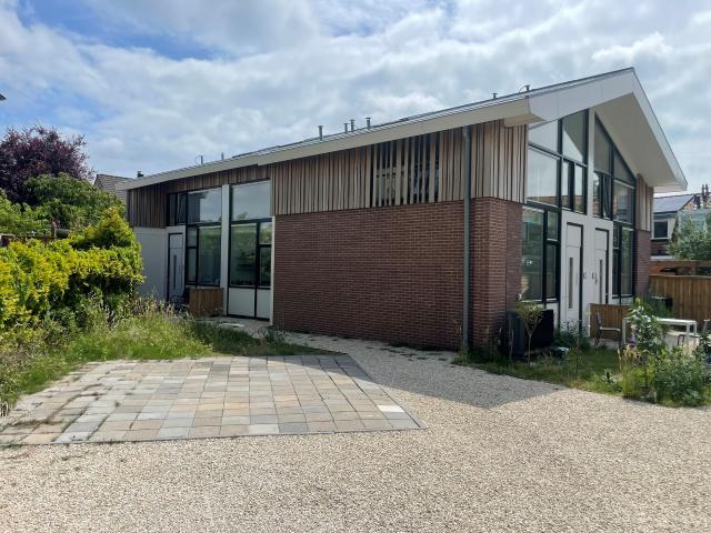 Appartement te huur in De Mors, Zuid Holland