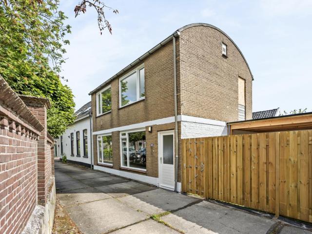 Woning te huur in Benthuizen, Zuid Holland