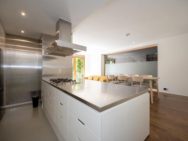 Benedenwoning te huur in Amsterdam, Noord