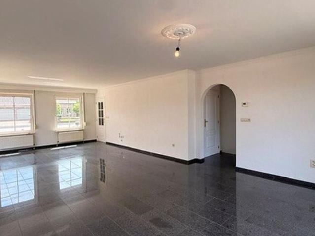 Maison location à Maaseik, Limburg