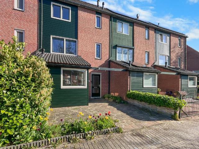 Woning te huur in Weesp, Noord Holland