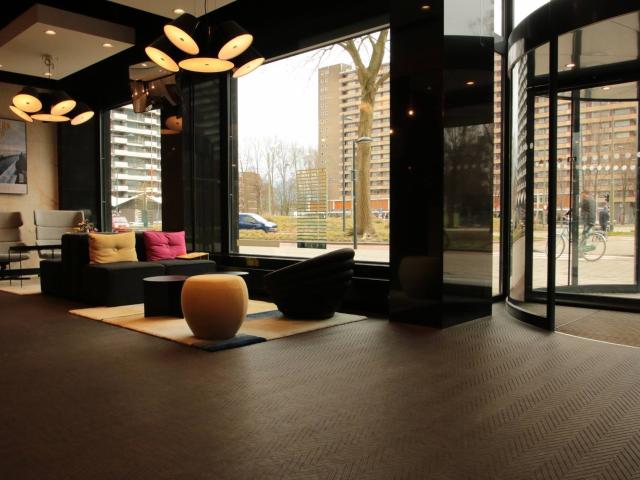 Appartement te huur in Delft, Voorhof