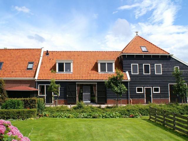 Appartement te huur in Monnickendam, Waterland