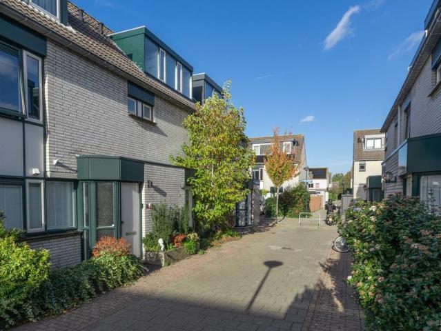 Appartement te huur in Stevenshof, Zuid Holland