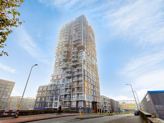 Bovenwoning te huur in Laak, Zuid Holland