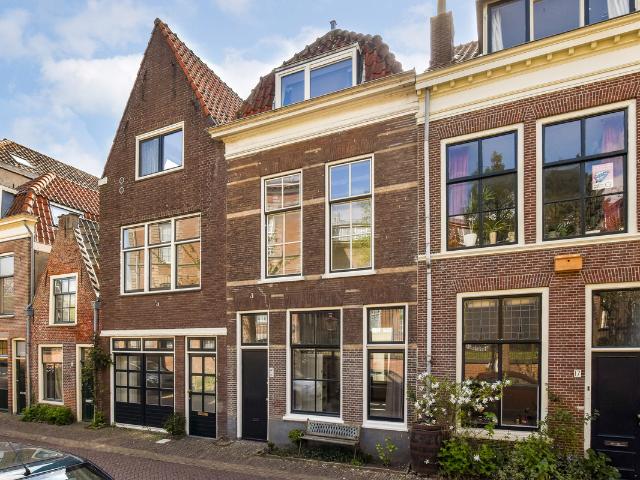 Tussenwoning te koop in Leiden, Zuid Holland