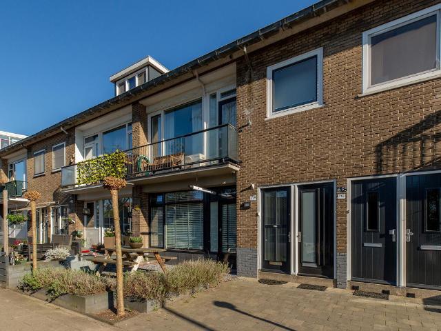 Dubbele Bovenwoning te koop in Overschie, Rotterdam