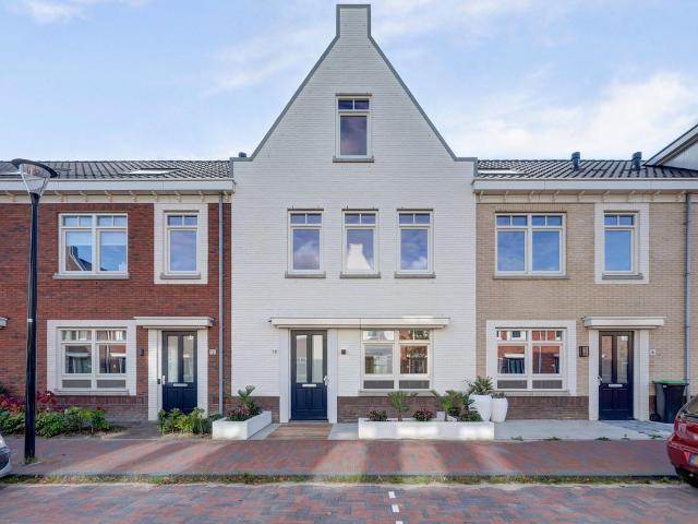 Woning te koop in De Elementen, Spijkenisse
