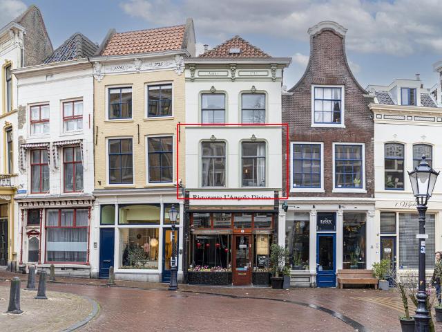 Bovenwoning te koop in Binnenstad, Gouda