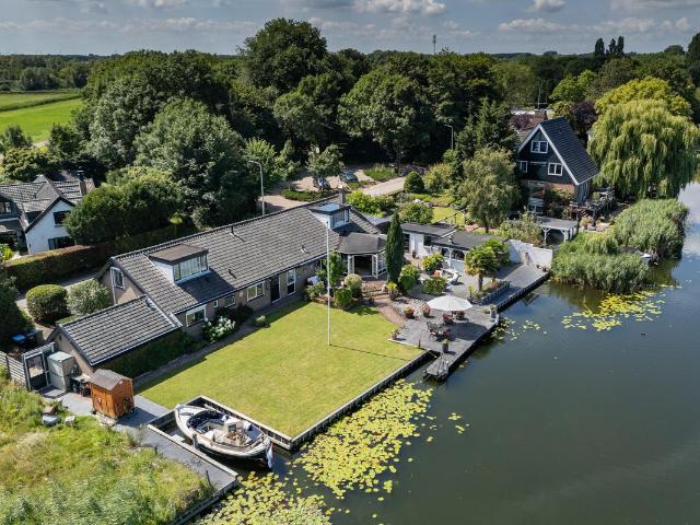 Chalet te koop in Hendrik-ido-ambacht, Zuid Holland