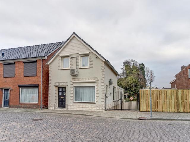Woning te koop in Rucphen, Noord Brabant