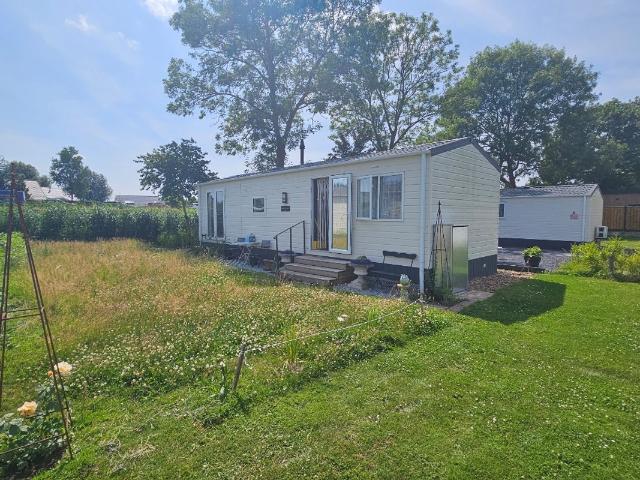 Geschakelde Woning te koop in Barendrecht