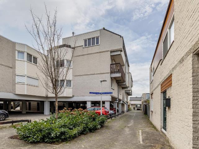 Woning te koop in Schollevaar, Capelle Aan Den Ijssel