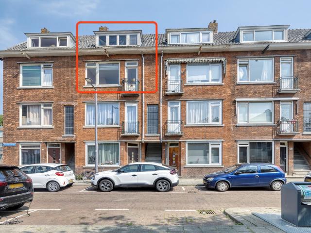 Bovenwoning te koop in Rotterdam, Carnisse