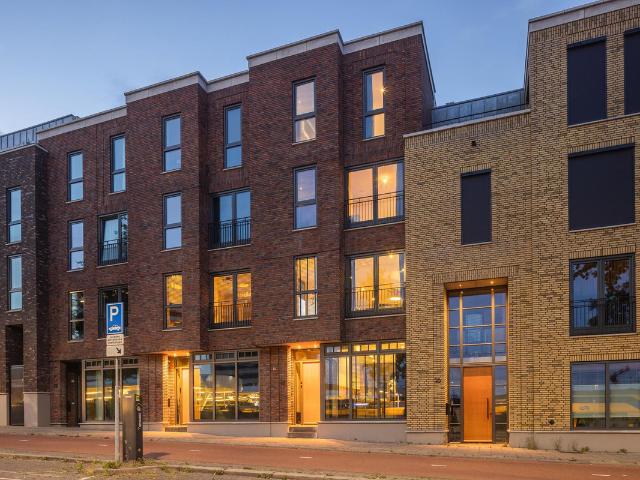 Woonboerderij te koop in Arnhem, Stationsplein