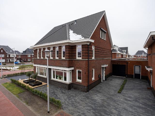 Tussenwoning te koop in Westpolder, Berkel En Rodenrijs