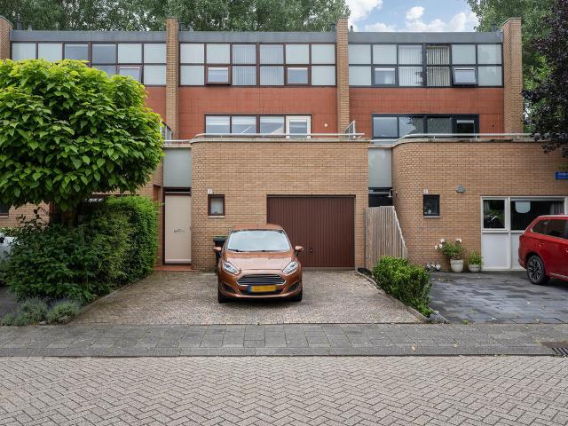 Eengezinswoning te koop in Almere, Bloemenbuurt