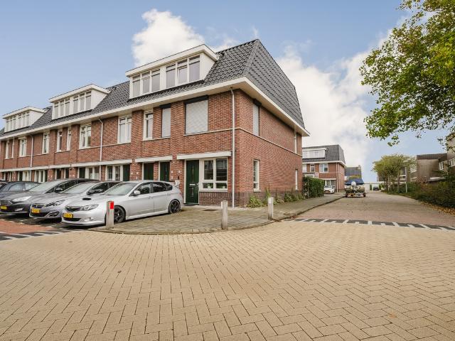 Dubbele Bovenwoning te koop in Zuid Holland