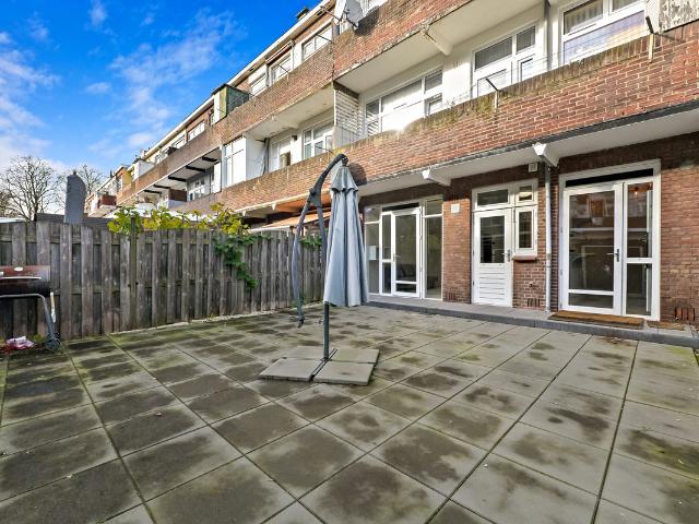 Benedenwoning te koop in Den Haag, Zuid Holland