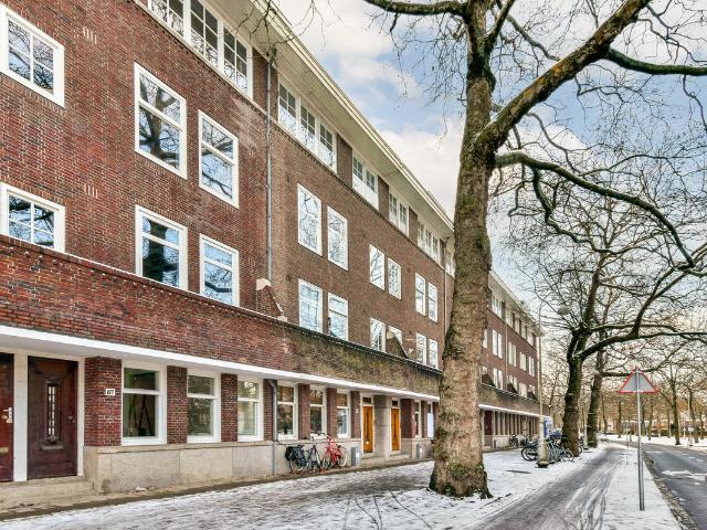 Tussenwoning te koop in Zuid, Amsterdam