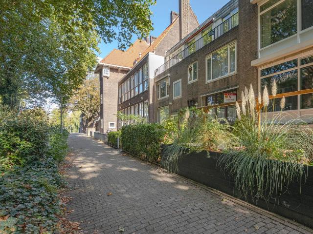 Benedenwoning te koop in Charlois, Rotterdam