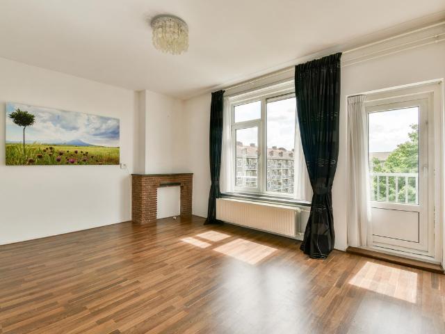 Bovenwoning te koop in Amsterdam, Slotervaart