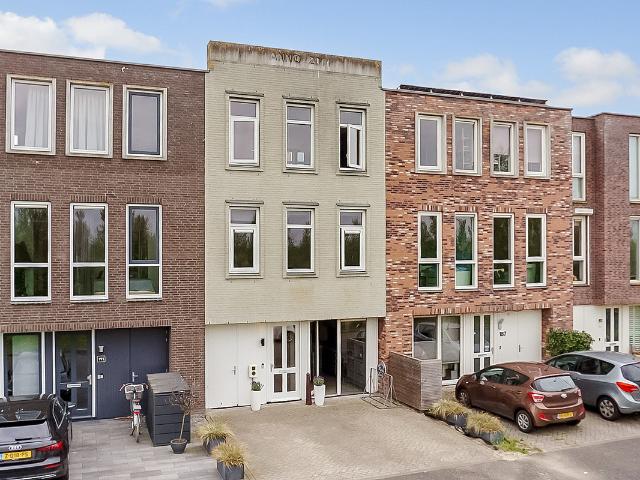 Eengezinswoning te koop in Nieuw-vennep, Welgelegen
