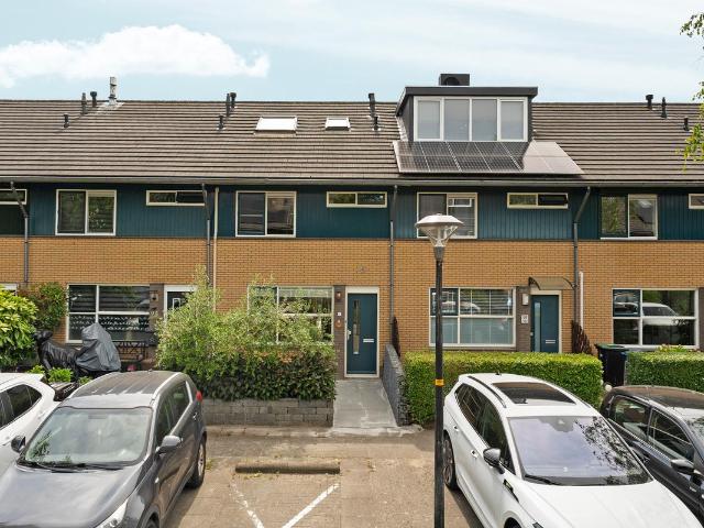 Eengezinswoning te koop in Almere, Seizoenenbuurt