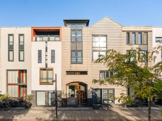 Woonboerderij te koop in Carnisselande, Barendrecht