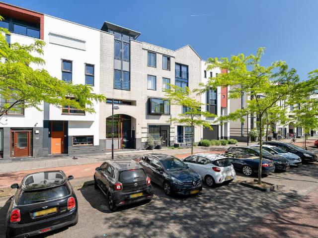 Woonboerderij te koop in Carnisselande, Barendrecht