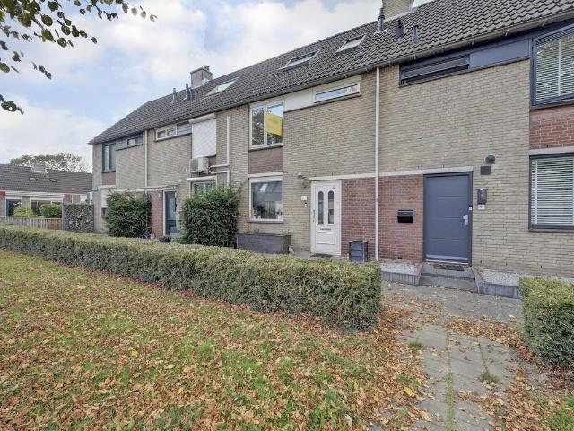 Woning te koop in Vogelenzang, Spijkenisse