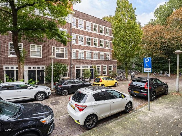 Bovenwoning te koop in Indische Buurt, Amsterdam