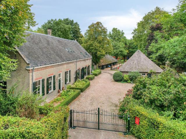 Woonboerderij te koop in Prinsenbeek, Noord Brabant