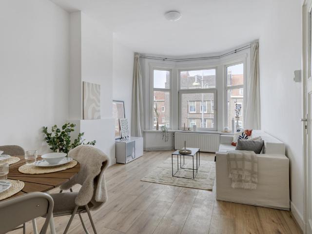 Bovenwoning te koop in Hillesluis, Rotterdam