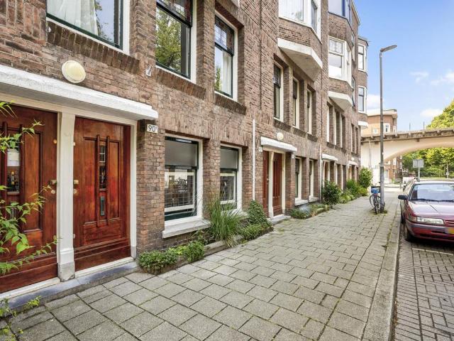 Benedenwoning te koop in Rotterdam, Liskwartier