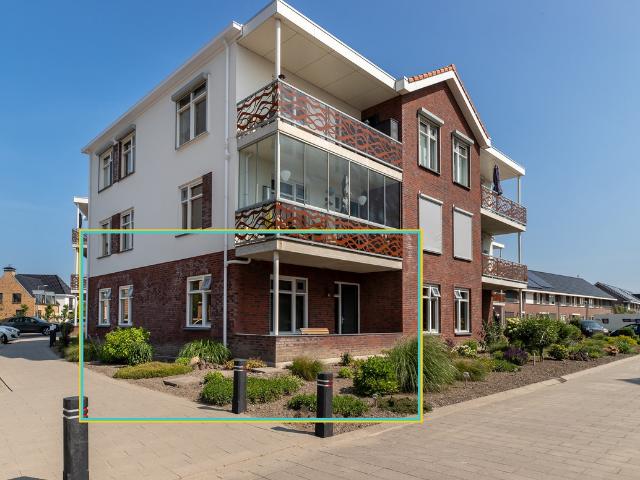 Benedenwoning te koop in Urk, Urkerhard
