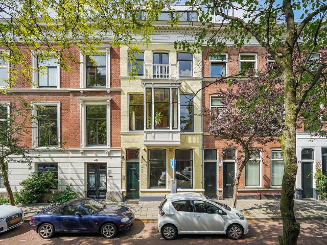 Herenhuis te koop in 's-gravenhage, Kortenbos