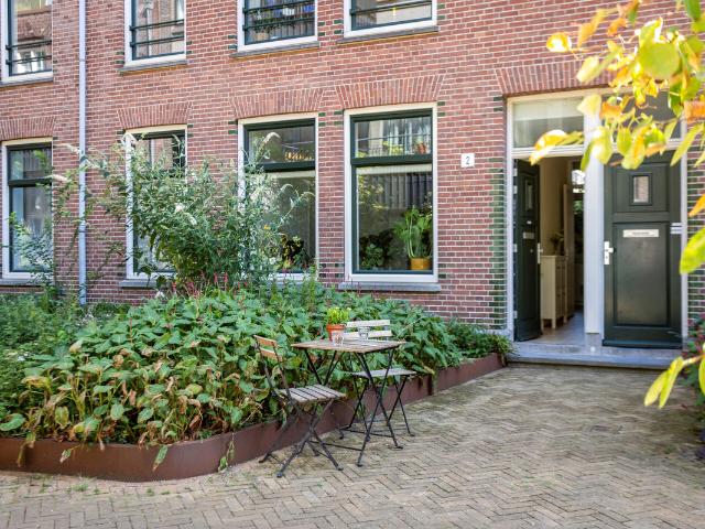 Benedenwoning te koop in Amsterdam, Indische Buurt