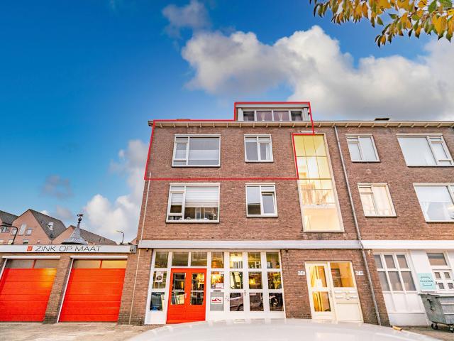 Dubbele Bovenwoning te koop in Rijswijk, Zuid Holland