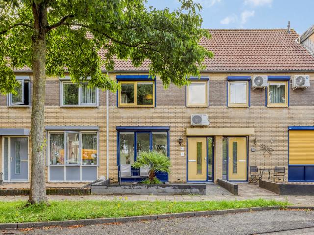 Eengezinswoning te koop in 's-heerenhoek
