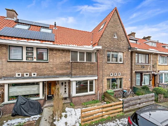Woning te koop in Laak, Zuid Holland