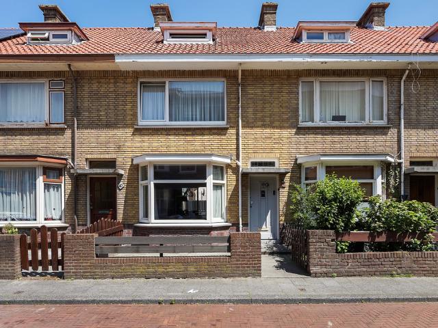 Eengezinswoning te koop in 's-gravenhage, Laakkwartier