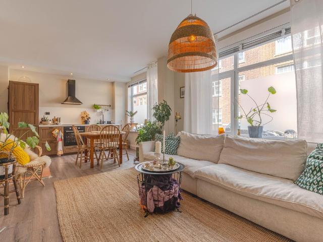 Benedenwoning te koop in Rotterdam, Tarwewijk