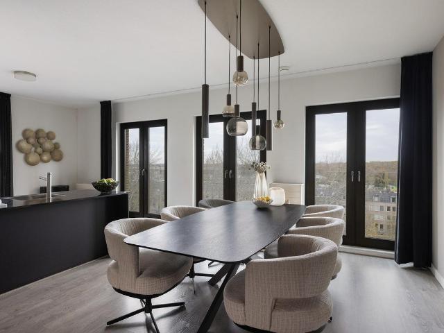 Bovenwoning te koop in Nieuw-Crooswijk, Rotterdam