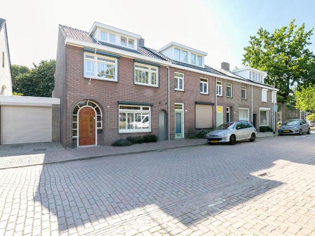 Eengezinswoning te koop in Tilburg, Bouwmeester