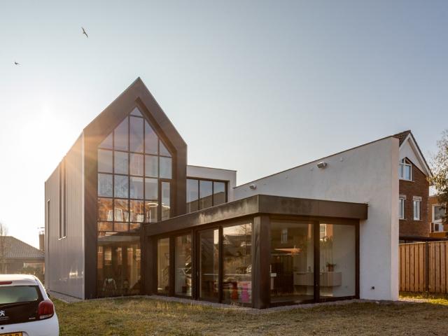 Villa te koop in 's-gravenhage, Kraayenstein